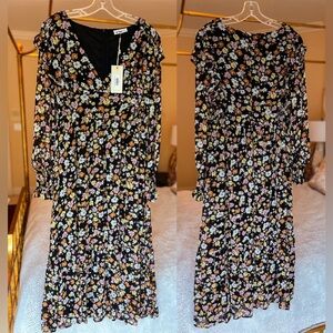 Floral Maxi Dress NWT Flowy Boho Black Ruffle V Neck New Long Sleeve Dresses